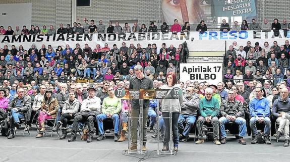 Los presos de ETA aceptan por vez primera trabajos en prisión para redimir condenas