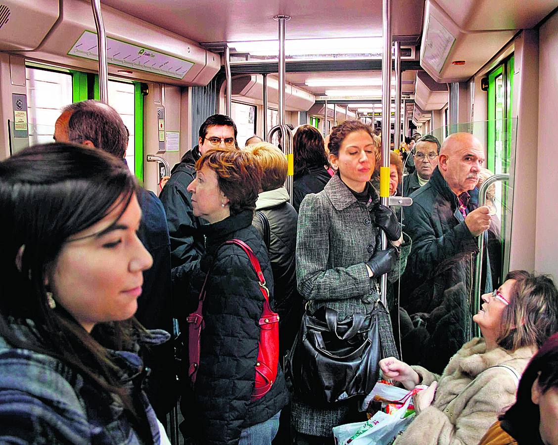 Vitoria busca un acuerdo financiero para varios años que blinde el tranvía y el BRT