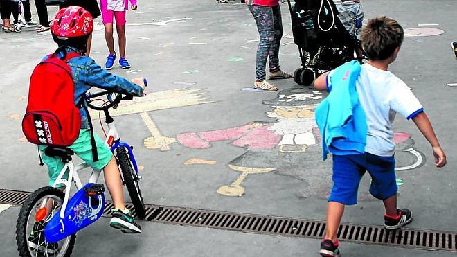 El colegio Zabalgana promueve que sus alumnos vayan en bici