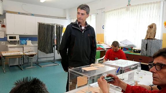 EH Bildu cambia a fondo sus listas para competir con Podemos el 26-J
