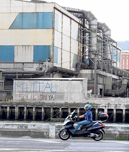 Arcelor plantea reducir a la mitad la plantilla de la ACB de Sestao