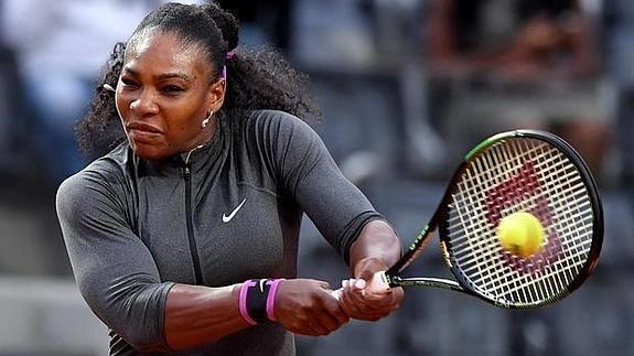 Serena Williams ondoezik txakurren janaria probatzearren