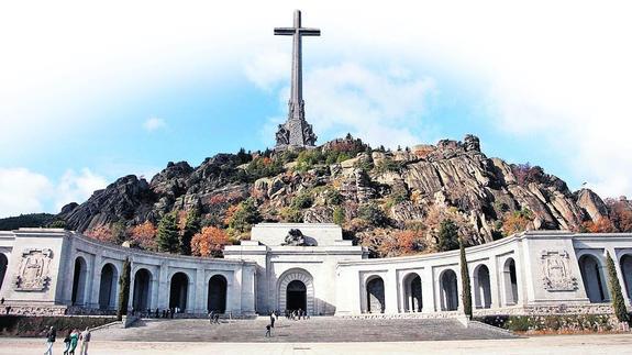 La pesada losa del Valle de los Caídos
