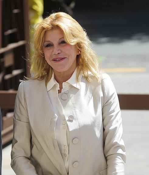 La extraña comunión de las gemelas de Tita Cervera