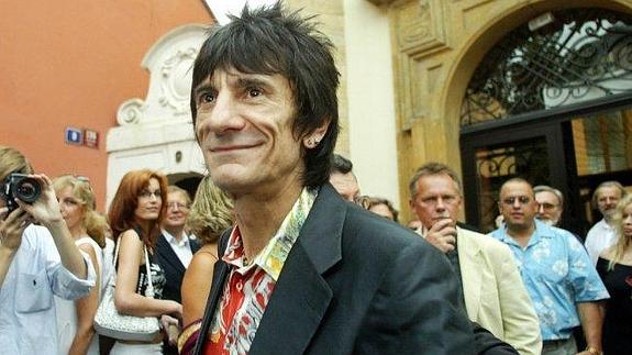 Ron Wood ya es padre de gemelas