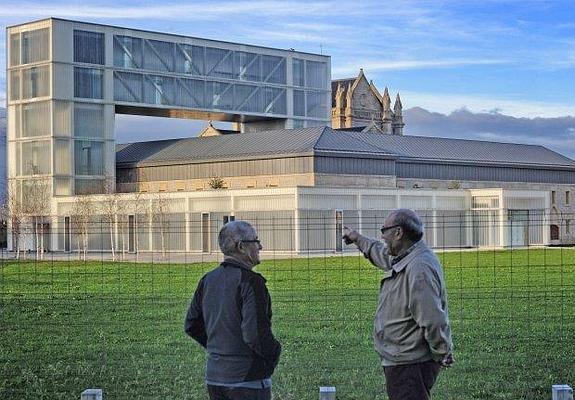 Vía libre al proyecto de campus en Krea tras avalar la jueza la permuta del edificio