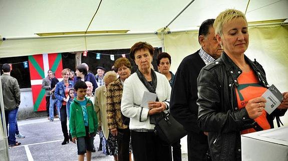 Solo un 29,6% de los llamados a votar participan en la consulta de Gure Esku Dago