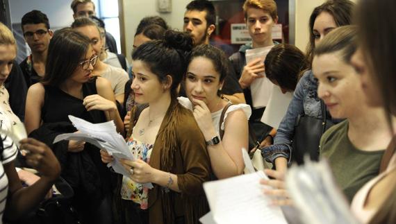 Blas de Otero, Javier Marías y Bernarda Alba en la Selectividad