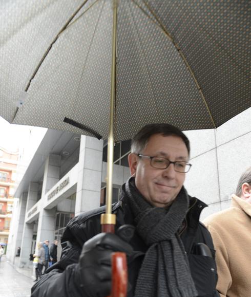 «En el banquillo del 'caso Kutxabank' no estarán los políticos responsables»