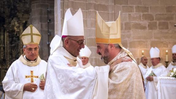 Escribano tiende su mano para construir una Rioja «más justa»