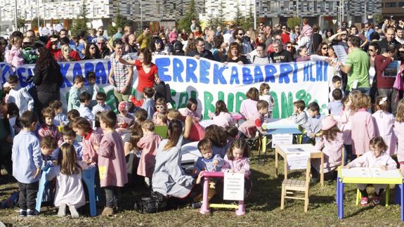 El instituto Zabalgana arrancará en julio y el colegio Errekabarri, en 2017