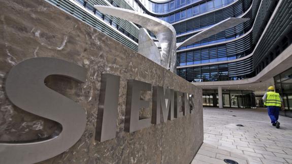 Siemens impone por contrato que será «proveedor estratégico» de la futura Gamesa