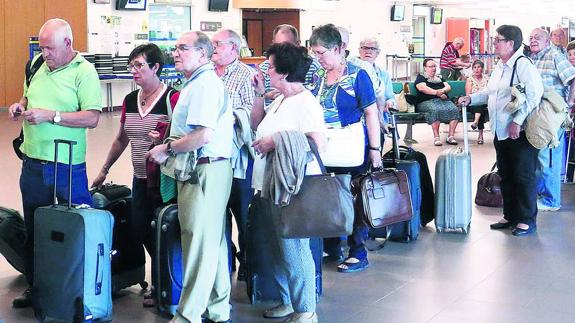 Los trabajadores eventuales de Foronda denuncian al comité por «huelga ilegal»