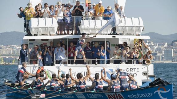 Urdaibai saca las garras en Moaña