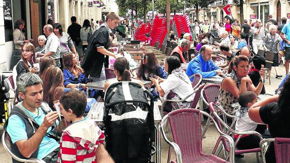 El Ayuntamiento inspeccionará cien bares y restaurantes durante La Blanca