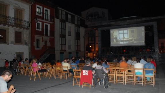 El Cine de Verano de Ermua arranca hoy con 'Ocho apellidos catalanes'