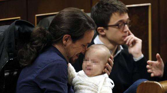 Podemos permite a sus cargos con hijos incrementar su salario hasta los 3.243 euros al mes