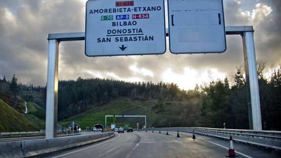 Bizkaia termina la mejora de seguridad vial con la que pretende paliar el retraso de Autzagane