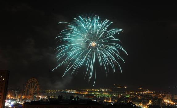 La suspensión por el viento podría dejar sin fuegos artificiales a 80.000 personas