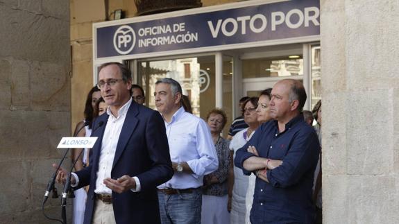 Alonso: «Si el PNV es un partido moderado, que salga del frente del no a Rajoy»