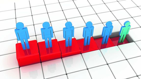 Euskadi se aprieta el cinturón: 8.000 funcionarios menos