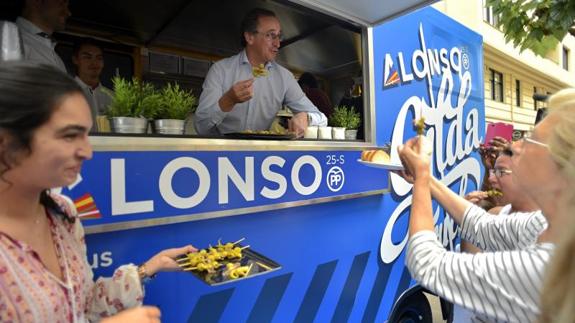 El pintxo pote electoral de Alfonso Alonso