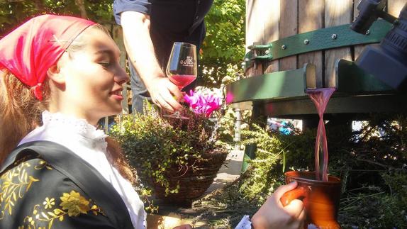 Samaniego acoge la Fiesta de la Vendimia de Rioja Alavesa que espera una cosecha «excelente»