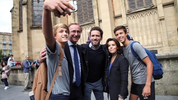 El voto al PP servirá para centrar al Gobierno vasco «en la moderación y concordia»