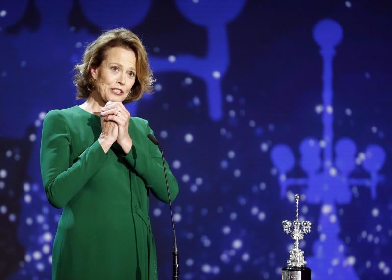 «Eskerrik asko, es un placer recibir este premio aquí»