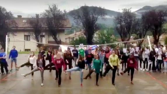 «Es inadmisible», dice Educación tras ver el vídeo del homenaje de alumnos a etarras