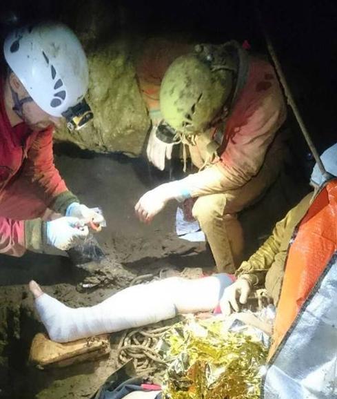 El «espantoso» rescate del espeleólogo de Zestoa obligó a volar con explosivos la estrecha galería
