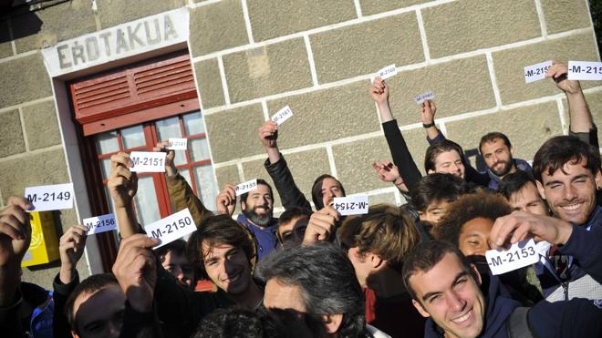 Casting de 'Juego de Tronos' en Euskadi: Una noche a 9ºC para asistir a la selección en Zumaia