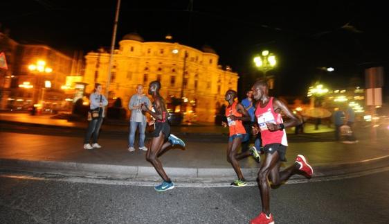 El Bilbao Night Marathon refuerza sus atractivos