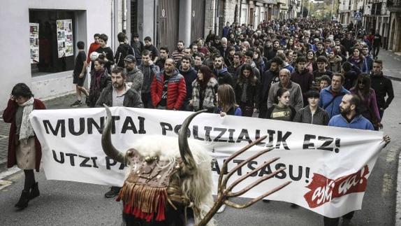 El Parlamento navarro estudia convocar a Barkos para analizar la agresión de Alsasua