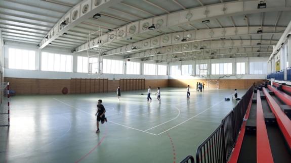 Erandio vuelve a confiar la gestión de sus polideportivos a la firma de un exconcejal de Leioa