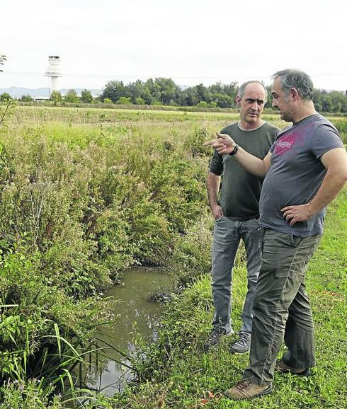 Aena planeó proteger el aeropuerto de Foronda de riadas con un vial elevado y sin dique