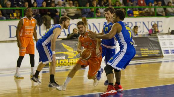 El Sáenz Horeca Araberri conquista con comodidad su segunda victoria a domicilio