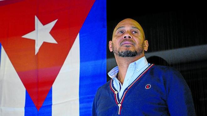 Tan divididos como en la isla