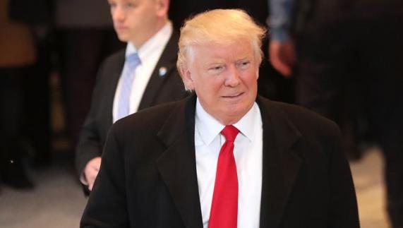 Trump se rodea de anticastristas que piden endurecer el embargo