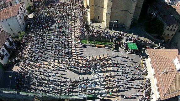 Mil dantzaris y un silbido... los nuevos récords vascos