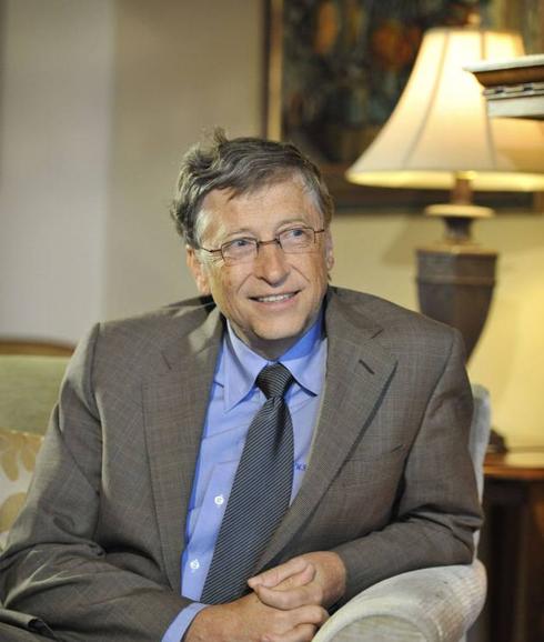 Bill Gates pone a Adolfo Suárez como ejemplo de un líder transformador