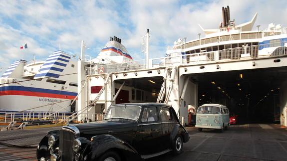 Interceptan en Zierbena a tres inmigrantes que iban a colarse en el ferry a Inglaterra