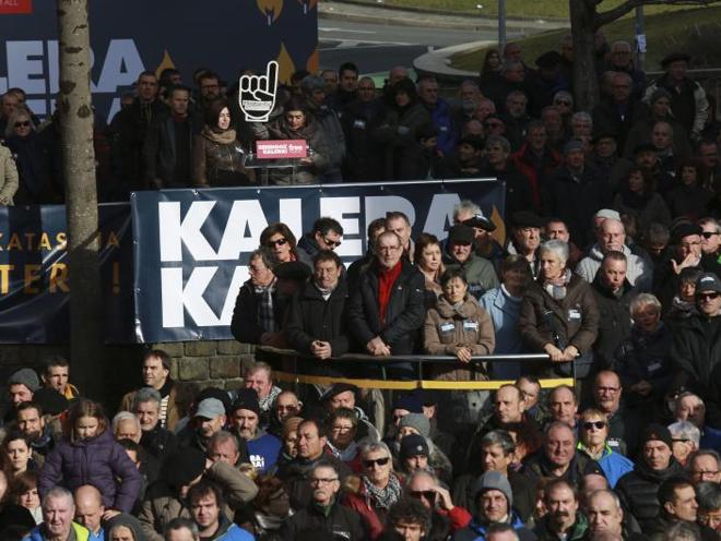 Los expresos de ETA piden «nuevos consensos» para la libertad de los reclusos