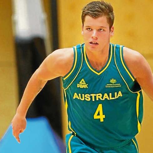 El bosnio Hadziomerovic refuerza el perímetro del Sáenz Horeca