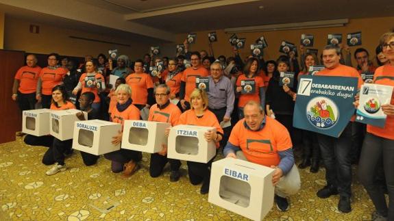 Gure Esku Dago presentó su consulta del 7 de mayo para el Bajo Deba