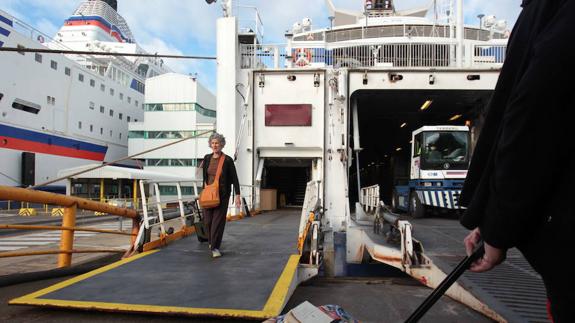 Interceptan a dos niños que trataban de colarse como polizones en el ferry a Inglaterra