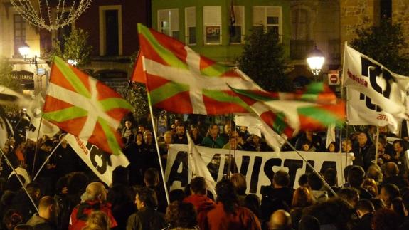 San Sebastián, campo de batalla entre disidentes y miembros de Sortu