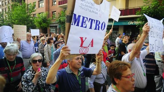 La oposición de Galdakao critica la «nula voluntad» de llevar el metro al municipio