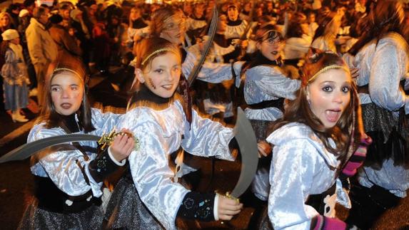 Programa de Carnavales: Vístete de otro