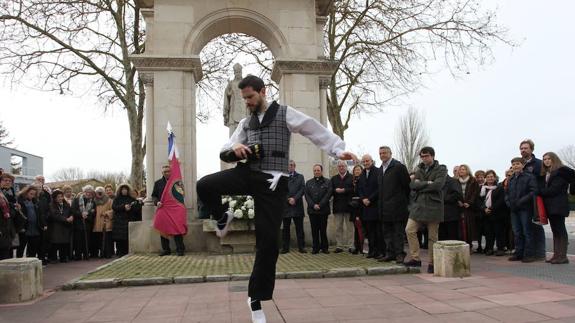 Todos los honores al patrón de Álava